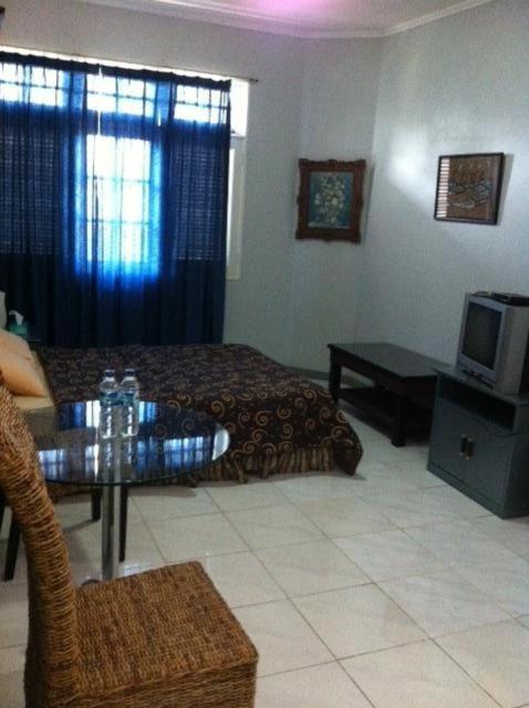 Bangka Bed And Breakfast Jakarta Exterior photo