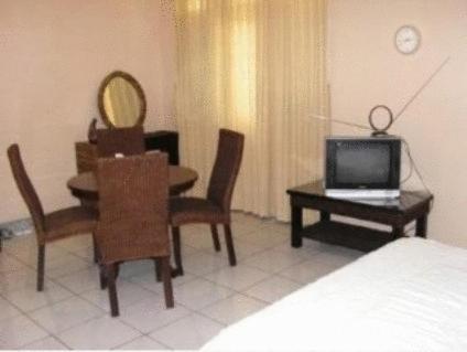 Bangka Bed And Breakfast Jakarta Exterior photo